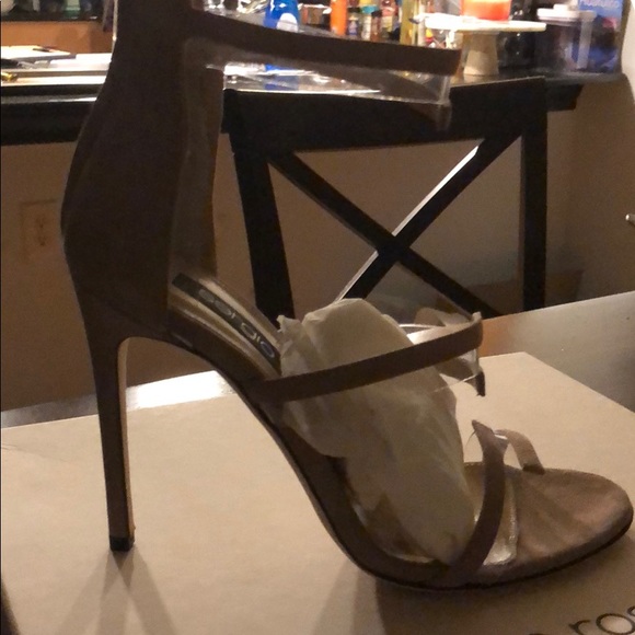 Sergio Rossi Nude Heels - Picture 3 of 7